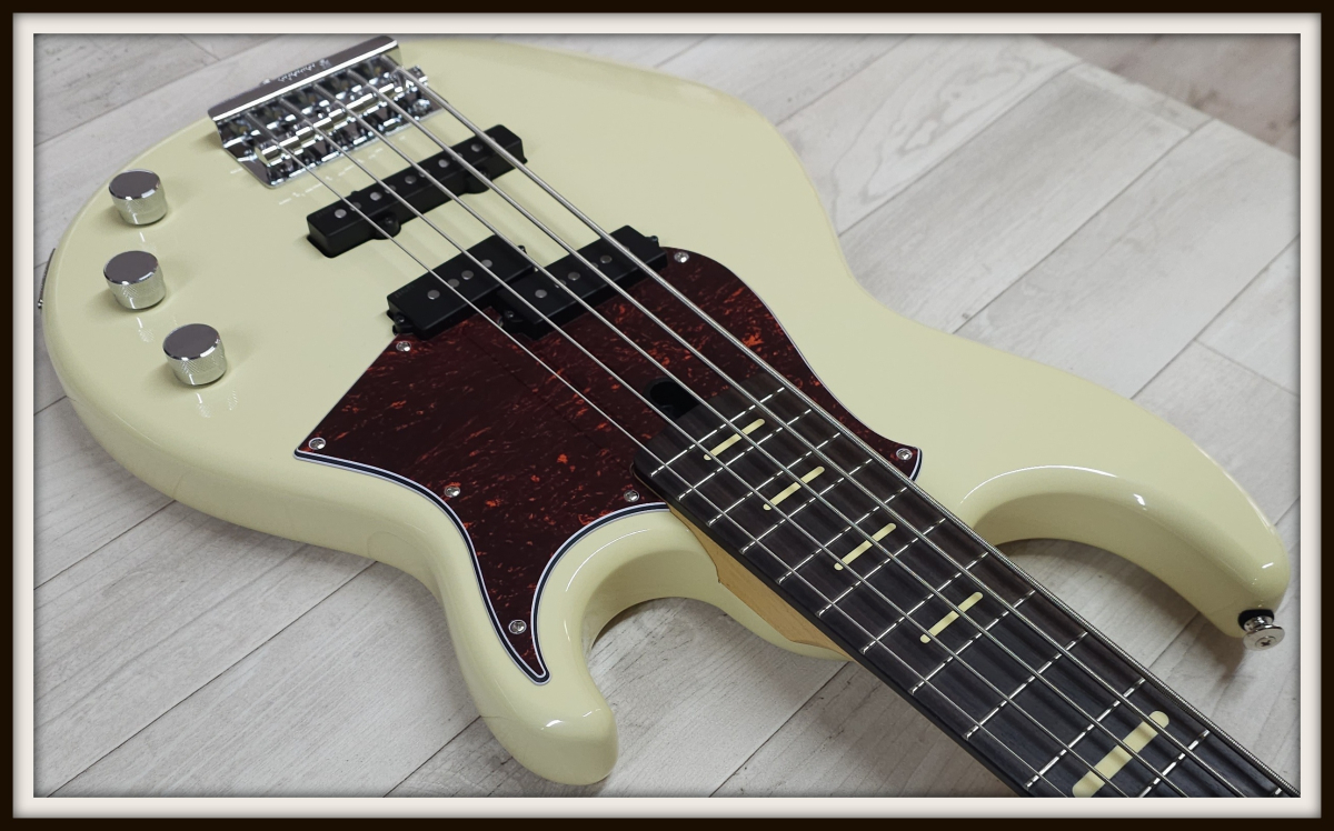 Yamaha Pro Series BBP35, Vintage White II